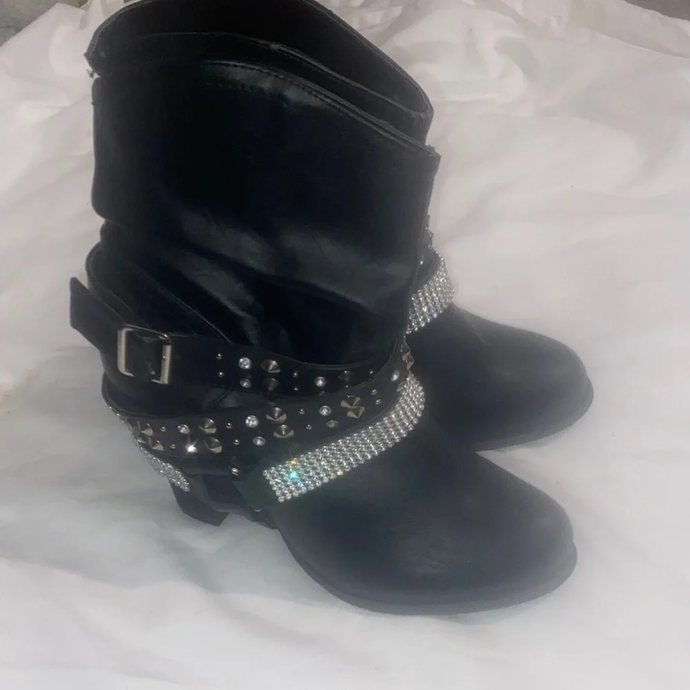 Black Studded Women's Boots - Picture 1 of 4